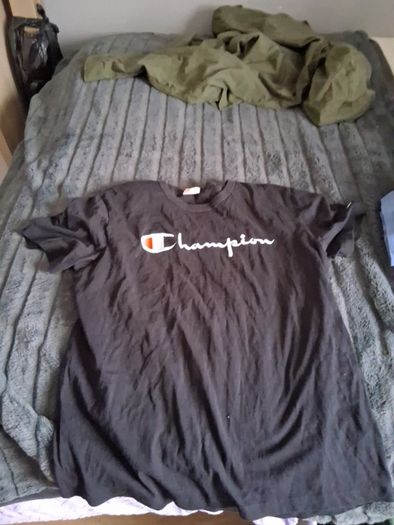 Champion  tee shirt