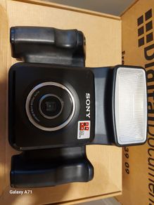 Sony Digital Still Camera Model DKC-C300X, Takes 4 AA Batteries, Working perfect and in excellent condition