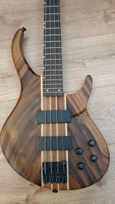 Peavey Grind BXP 4-string bass