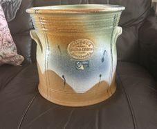 kiltrea Bread Crock Pallette design
