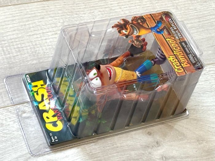 Deluxe Crash Bandicoot With Jet Pack Figure From Activision & Neca - SEALED