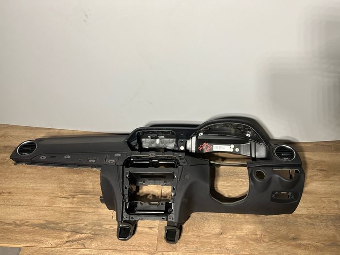 Mercedes C Class W204 2012 Facelift Dashboard A1l6