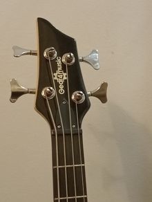 Gear4music 4-string electric bass guitar