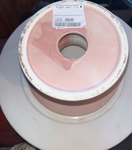 cake stand