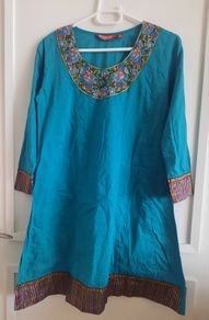 Indian light cotton tunic dress size small see last two photos for exact measurements in very good condition with no issues FREE STANDARD POSTAGE INCLUDED