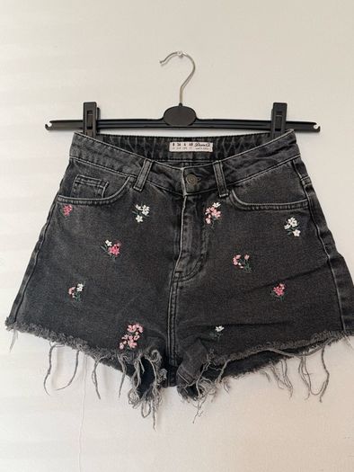 Denim&Co High Quality Denim Shorts S size; embroidery