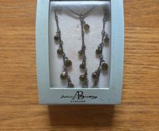 Green long hang earrings & green stone chain to match