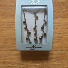 Green long hang earrings & green stone chain to match