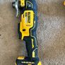 dewalt 3 piece kit with 3 batteries Image 4
