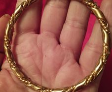 Vintage gold tone  Twist bracelet.