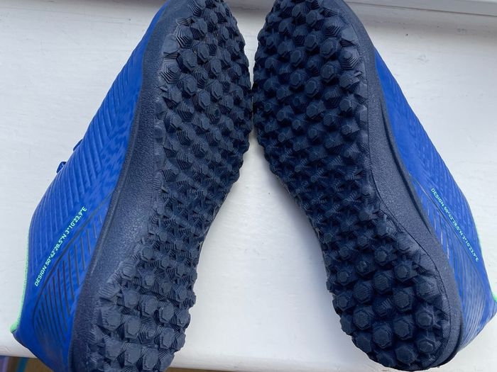 kids football boots size 11.5 EU30
