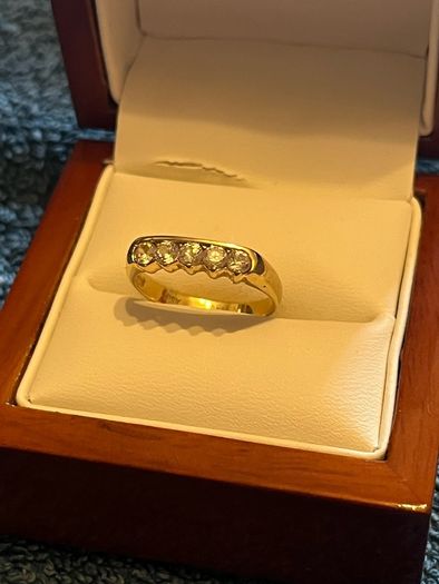 Eternity Ring .. Diamond & 14ct Gold
