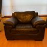 Large leather suite Image 3