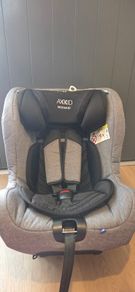 Axkid Modukid toddler seat and isofix base