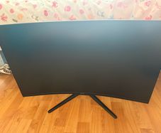 Acer nitro ED320QR 31.5inch curved monitor and sound bar