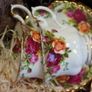 Royal Albert Old Country Roses Bone China Tea Set - 21 Piece Image 2