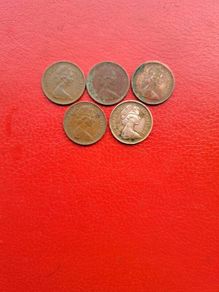 5 X 1970s British 'New' Halfpennies