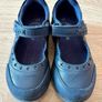 Mayoral girls leather school shoes (size UK9.5) Image 3