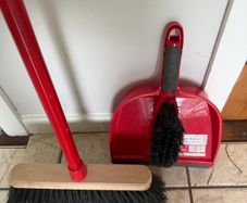 New Sweeping Brush and Dustpan Set