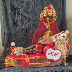 Apple White Doll & Fainting Couch Playset