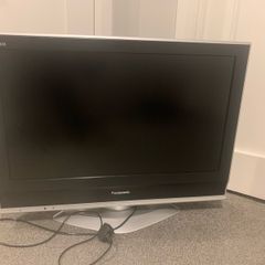 Panasonic 32 inch television