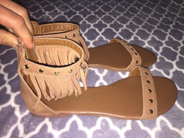 NEW LOOK studded leather fringe flat sandal 6/39