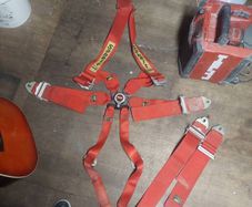 sabelt 8 point and 4 point belts