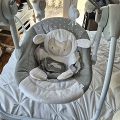 Baby swing
