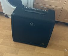 Behringer kxd15 keyboard amp