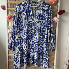 dress Zara long sleeve loose fit dress size medium royal blue & white