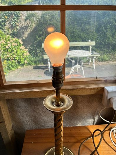 Table lamp - brass column style