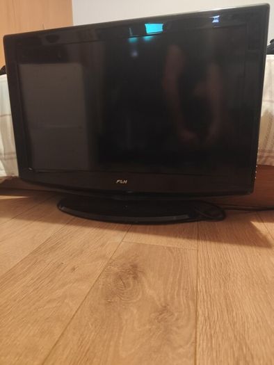 Giving away F&H 32" LCD TV