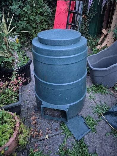 compost bin Free