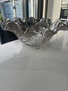 Glass bowl
