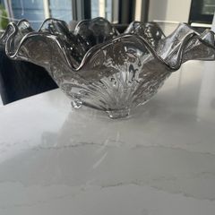 Glass bowl