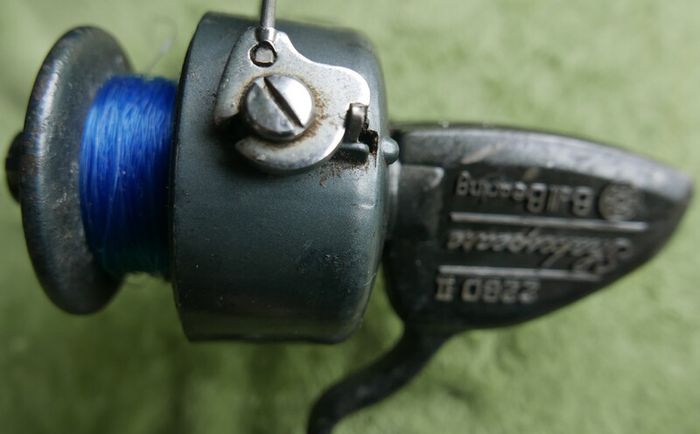Vintage Shakespeare Ball Bearing 2260 II Large Spinning Reel (in working order)