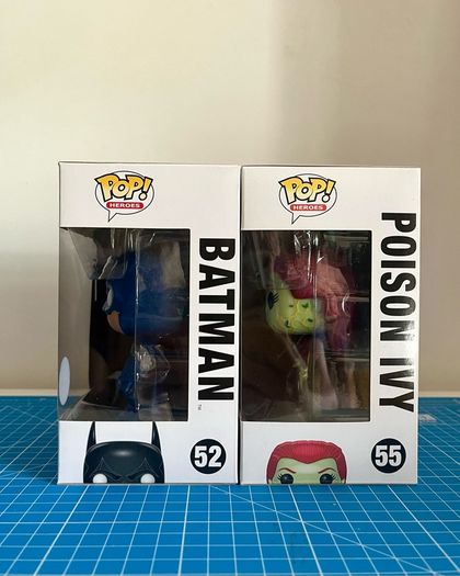Arkham Asylum - Batman / Poison - DC - Funko Pop