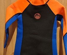 Kids wetsuit Dunnes. Brand new. Size 4-5. Never worn.