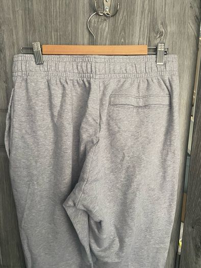 Mens Under Armour Bottoms - Medium