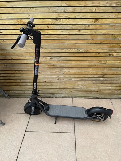 Segway ninebot F25 scooter for sale