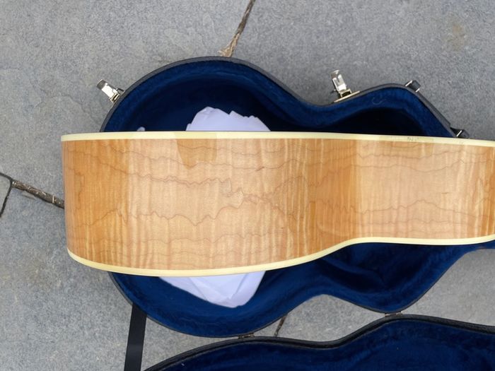 gibson j-185 acoustic guitar