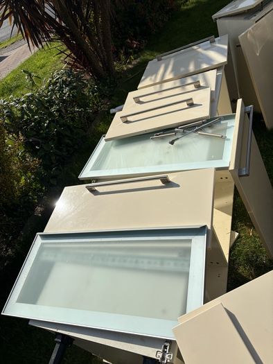 Free kitchen units and doors