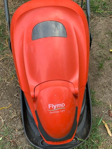 Electric 300V flymo lawnmower