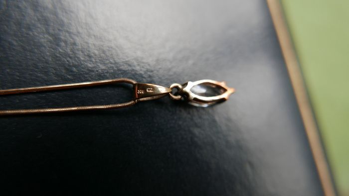 Vintage 9ct Gold 375 Gold Pendant and Chain 3,4g L-9,8"