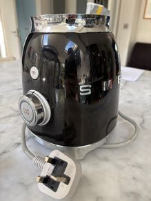 Smeg blender black smoothie crushed ice