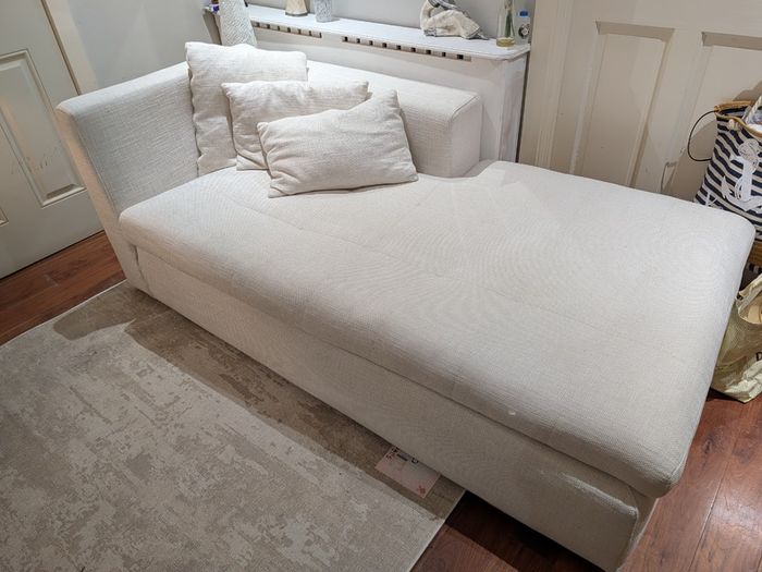 Beautiful chaise longue/ couch for sale