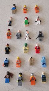 Collection of 20 assorted Lego minifigures