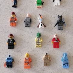 Collection of 20 assorted Lego minifigures