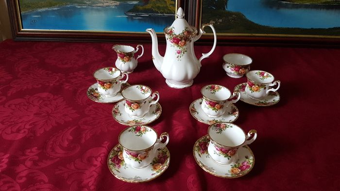 15 Piece Royal Albert Old Country Roses Bone China Gold Gilt Coffee Set For 6 Person Setting Made In England