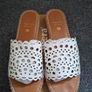 Viguera leather sliders Image 9